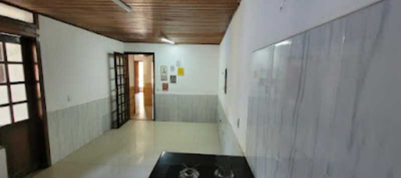 Casa de Condomínio à venda com 4 quartos, 200m² - Foto 2