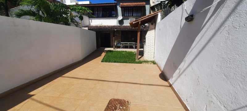 Casa de Condomínio à venda com 4 quartos, 200m² - Foto 10