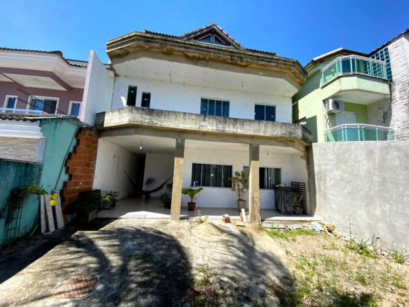 Casa de Condomínio à venda com 3 quartos, 300m² - Foto 1