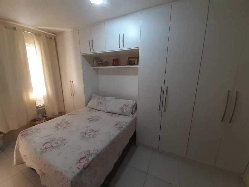 Apartamento à venda com 2 quartos, 68m² - Foto 4