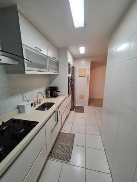 Apartamento à venda com 3 quartos, 86m² - Foto 11