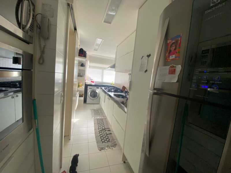 Apartamento à venda com 3 quartos, 117m² - Foto 24