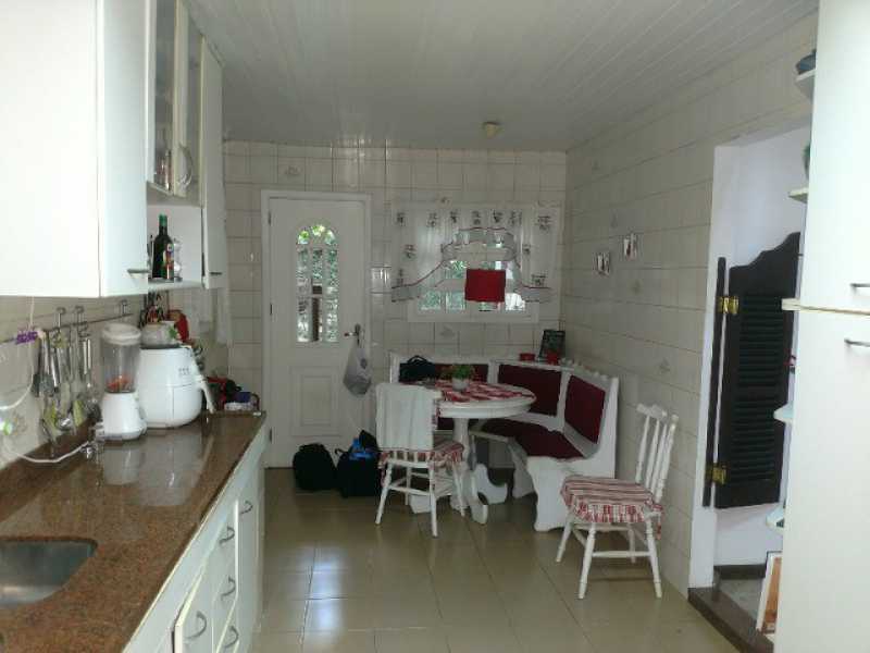 Casa à venda com 5 quartos, 160m² - Foto 9