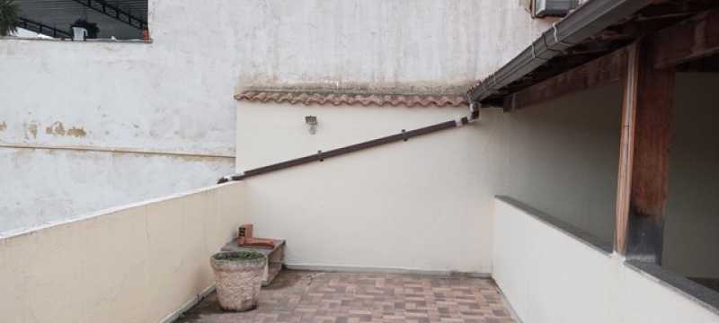 Casa à venda com 3 quartos, 160m² - Foto 2