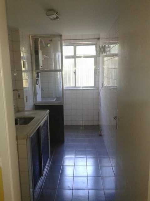 Apartamento à venda com 2 quartos, 62m² - Foto 3