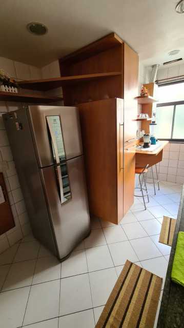 Apartamento à venda com 3 quartos, 90m² - Foto 14