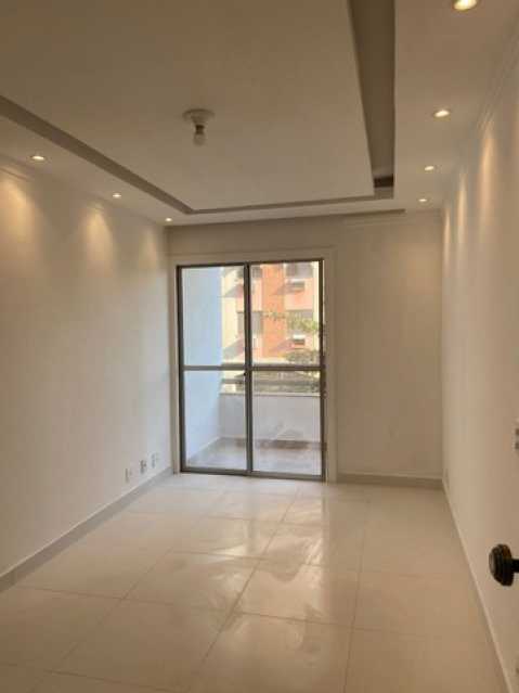 Apartamento à venda com 2 quartos, 70m² - Foto 1