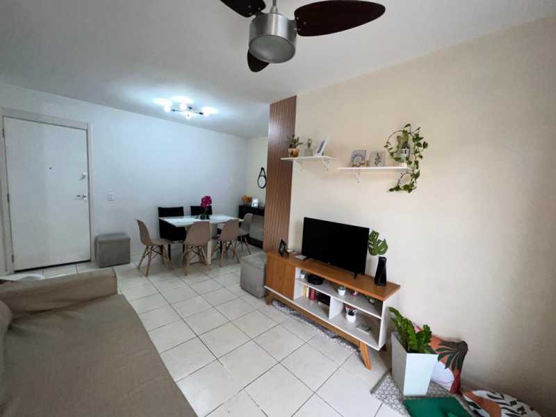 Apartamento à venda com 2 quartos, 62m² - Foto 3