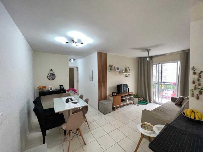 Apartamento à venda com 2 quartos, 62m² - Foto 1