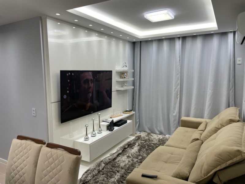 Apartamento à venda com 2 quartos, 64m² - Foto 1