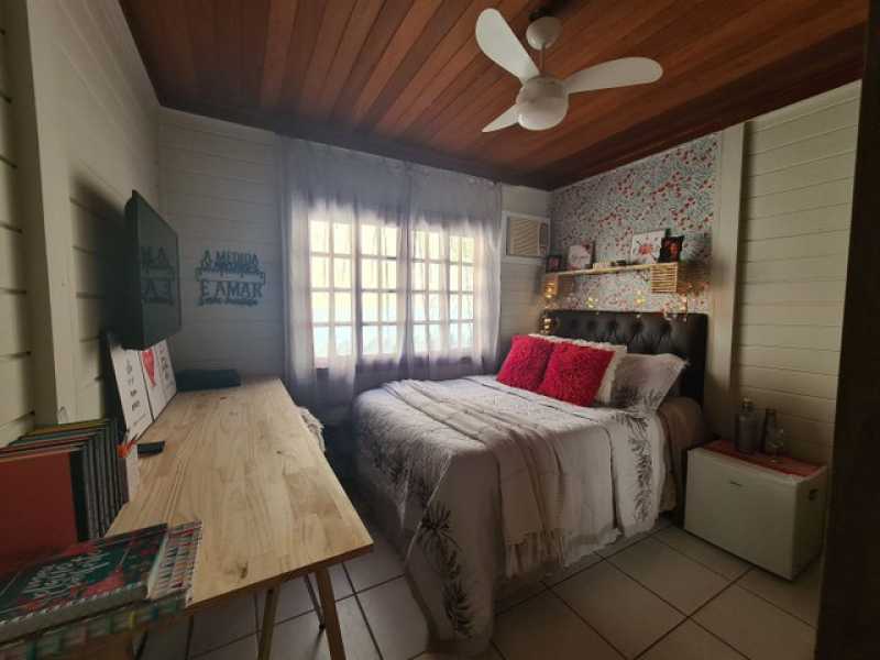 Casa de Condomínio à venda com 4 quartos, 180m² - Foto 18