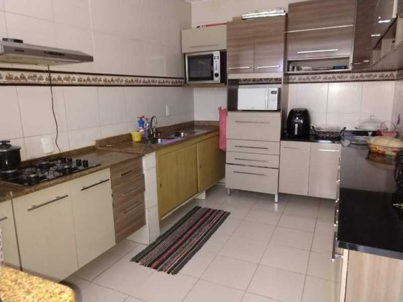 Casa à venda com 3 quartos, 280m² - Foto 4