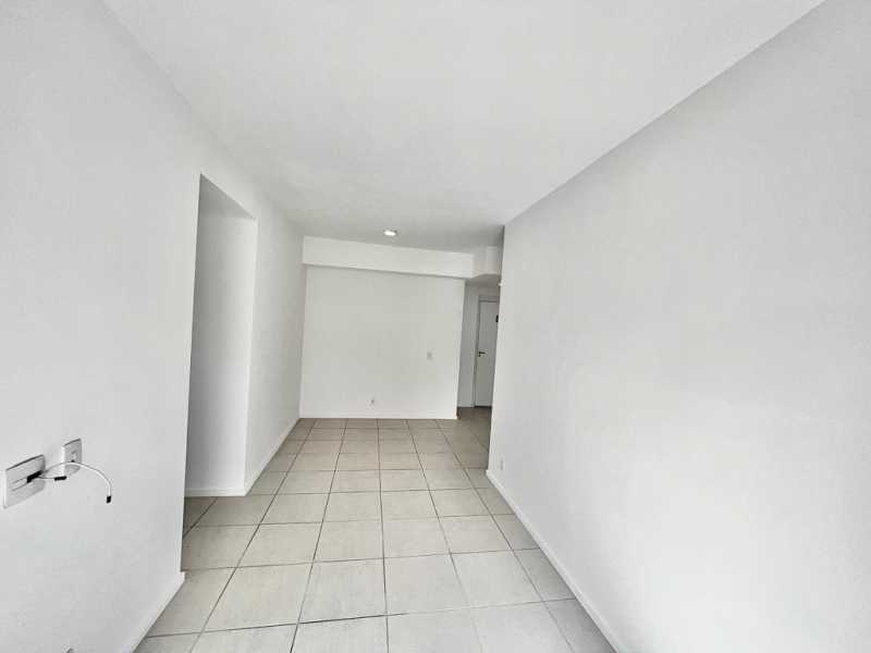 Apartamento à venda com 2 quartos, 89m² - Foto 4