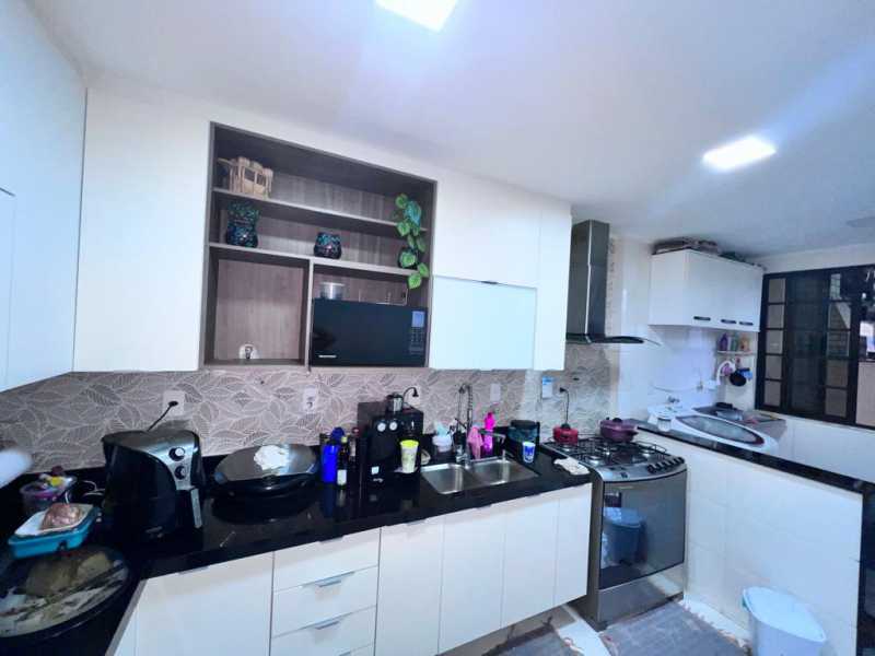 Apartamento à venda com 3 quartos, 180m² - Foto 8