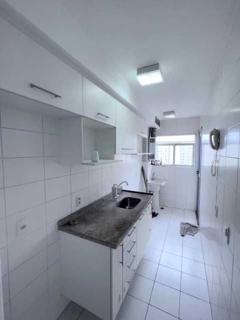 Apartamento à venda com 2 quartos, 60m² - Foto 12