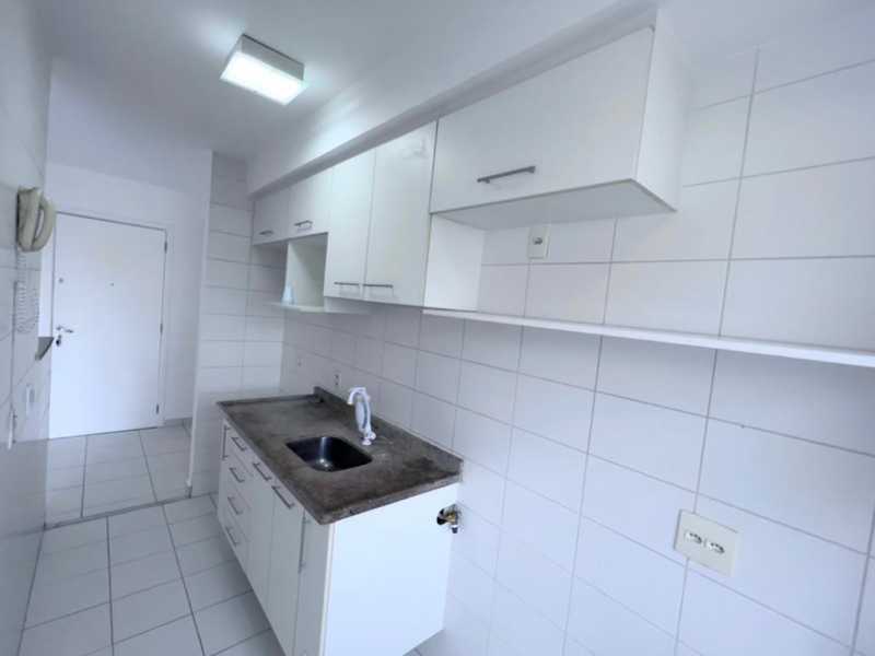 Apartamento à venda com 2 quartos, 60m² - Foto 13