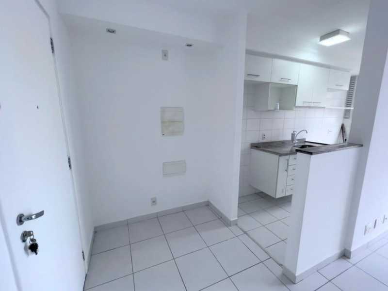 Apartamento à venda com 2 quartos, 60m² - Foto 16