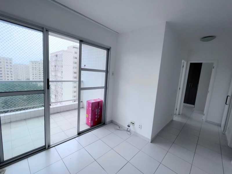 Apartamento à venda com 2 quartos, 60m² - Foto 24