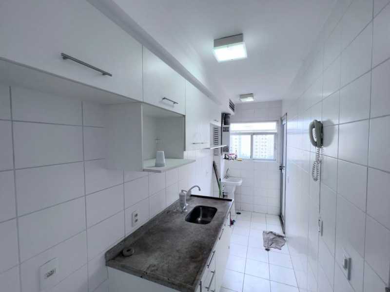 Apartamento à venda com 2 quartos, 60m² - Foto 26