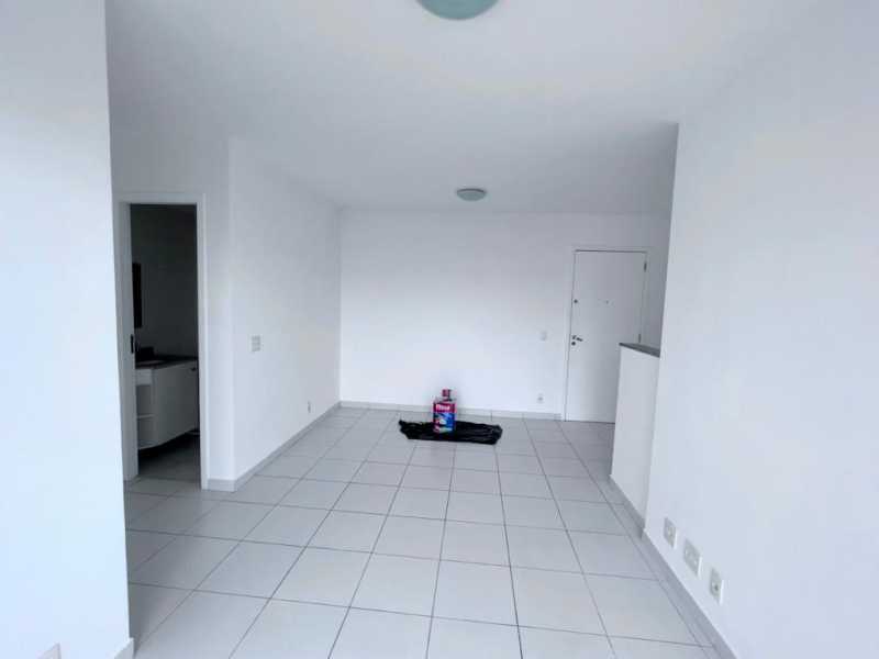 Apartamento à venda com 2 quartos, 60m² - Foto 27