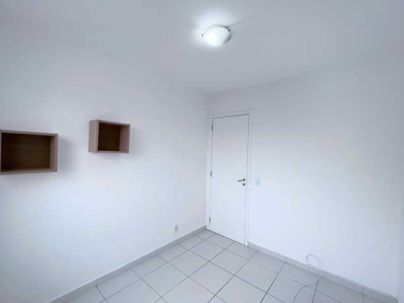 Apartamento à venda com 2 quartos, 60m² - Foto 28