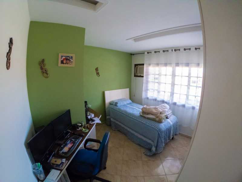 Casa de Condomínio à venda com 4 quartos, 363m² - Foto 15