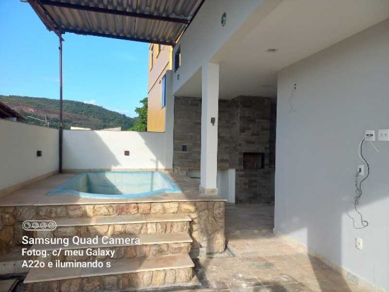 Casa de Vila à venda com 4 quartos, 240m² - Foto 2