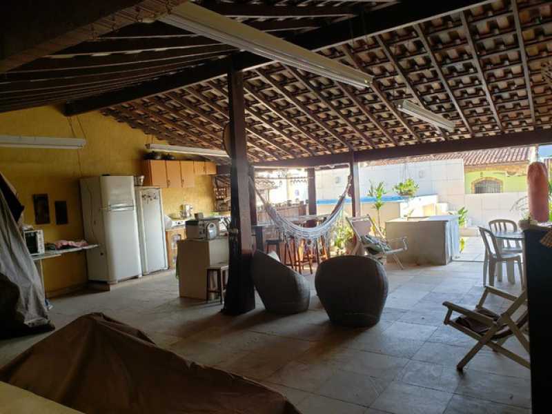 Casa de Condomínio à venda com 3 quartos, 300m² - Foto 2