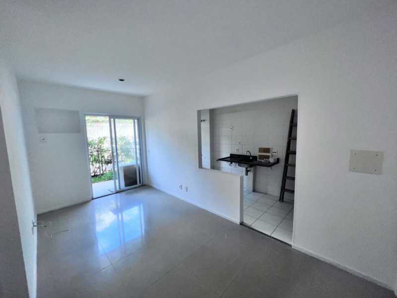 Apartamento à venda com 2 quartos, 64m² - Foto 9