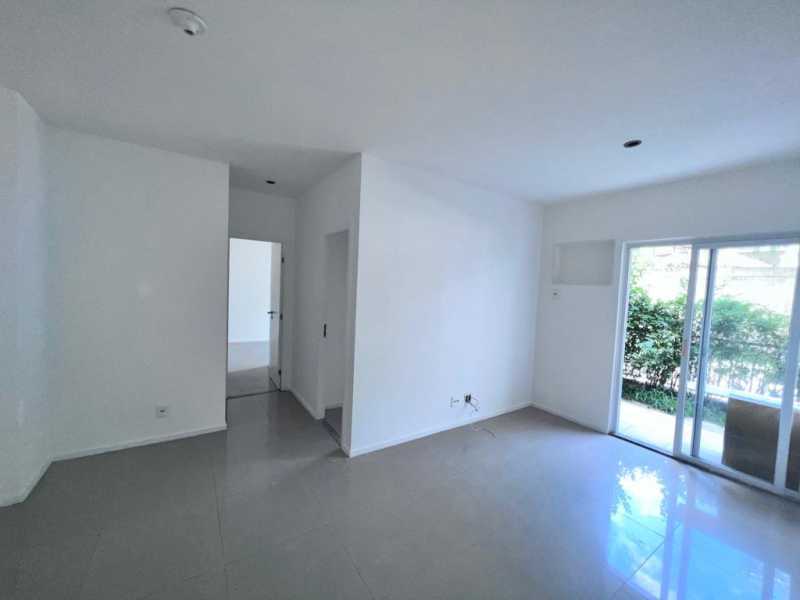 Apartamento à venda com 2 quartos, 64m² - Foto 10