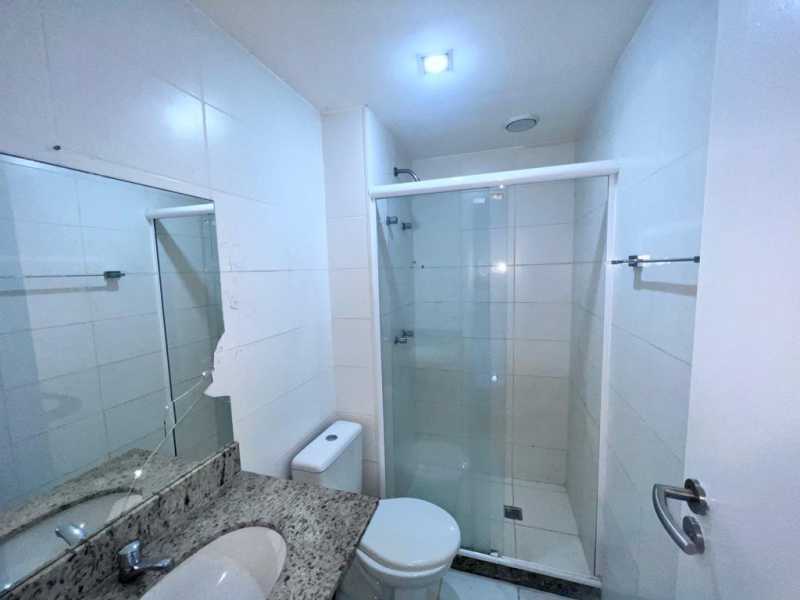 Apartamento à venda com 2 quartos, 64m² - Foto 12