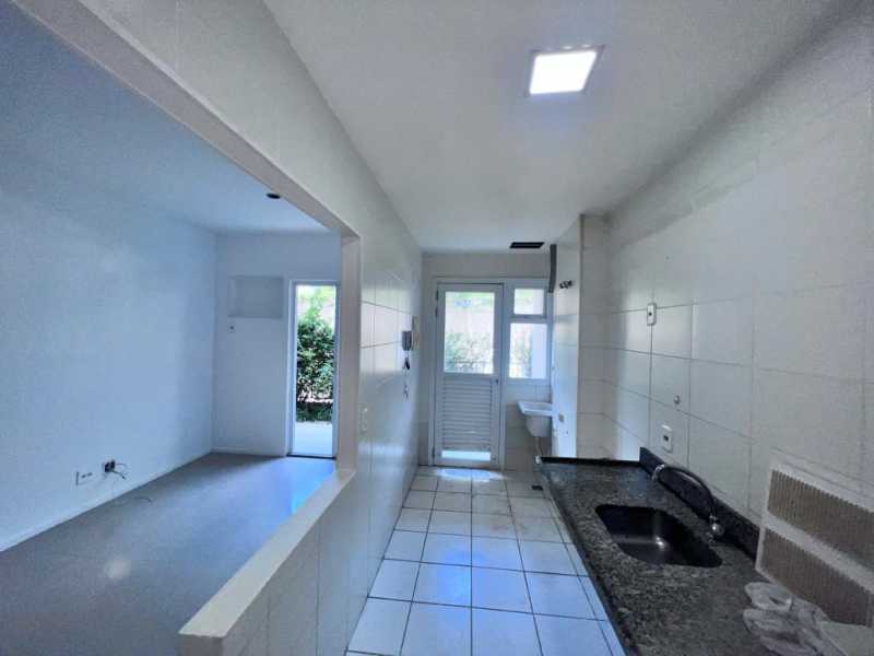 Apartamento à venda com 2 quartos, 64m² - Foto 13