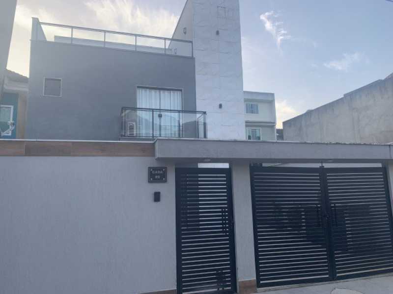 Casa de Condomínio à venda com 4 quartos, 220m² - Foto 1