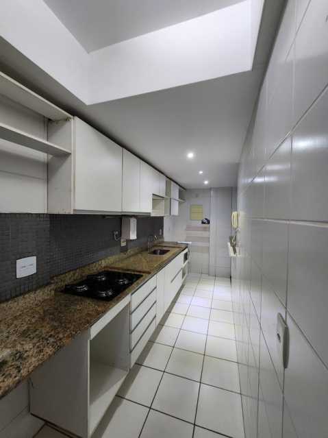 Apartamento à venda com 3 quartos, 75m² - Foto 9