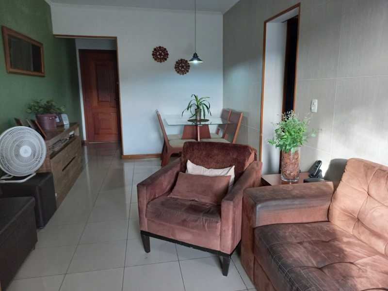 Apartamento à venda com 2 quartos, 95m² - Foto 2