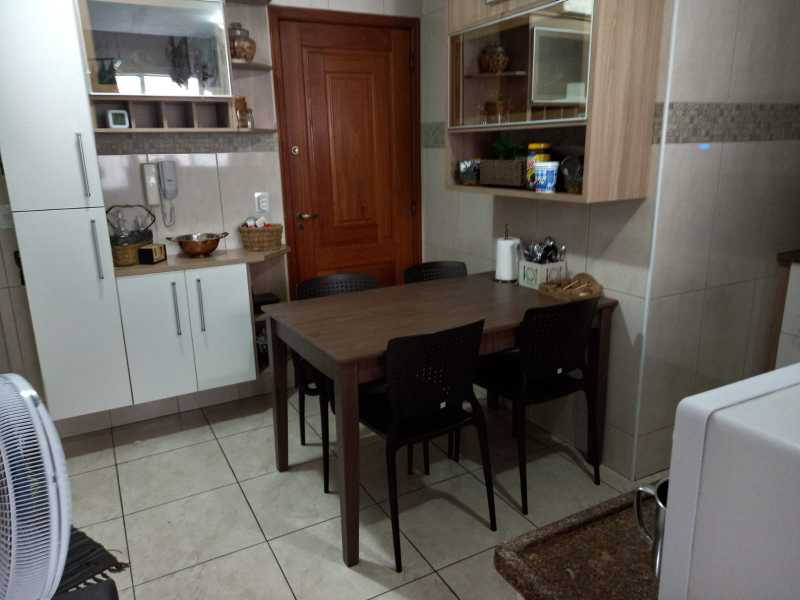 Apartamento à venda com 2 quartos, 95m² - Foto 18