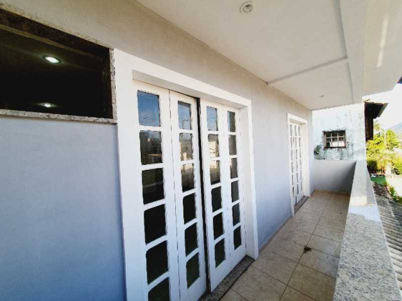 Casa de Condomínio à venda com 4 quartos, 160m² - Foto 9