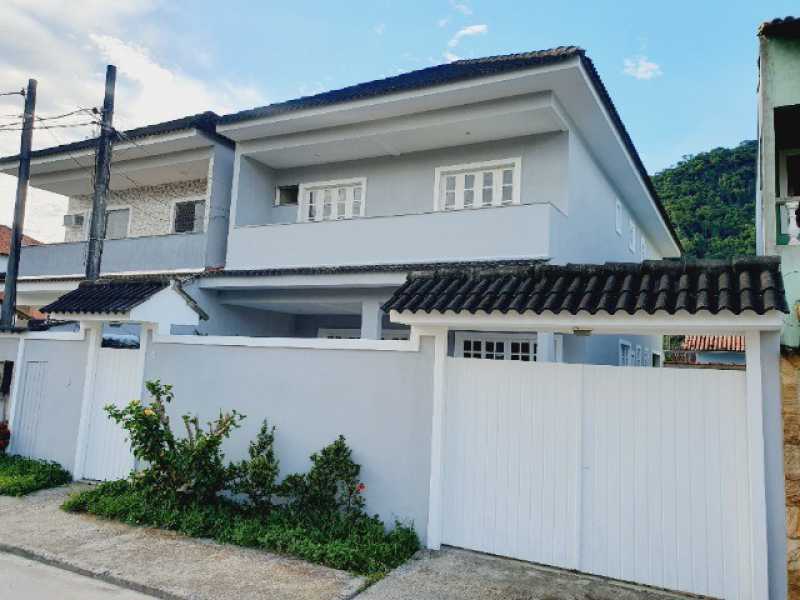 Casa de Condomínio à venda com 4 quartos, 160m² - Foto 2