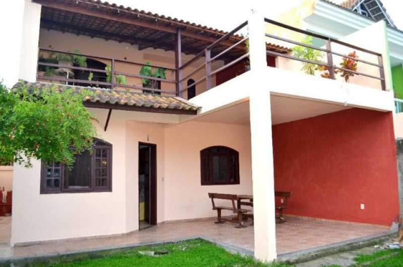 Casa de Condomínio à venda com 4 quartos, 200m² - Foto 1