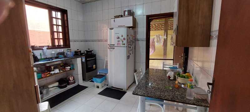 Casa de Condomínio à venda com 4 quartos, 200m² - Foto 14