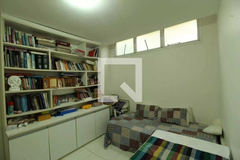 Casa de Condomínio à venda com 6 quartos, 230m² - Foto 22