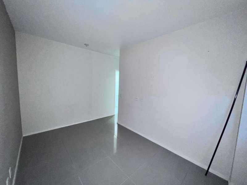 Apartamento à venda com 2 quartos, 68m² - Foto 12