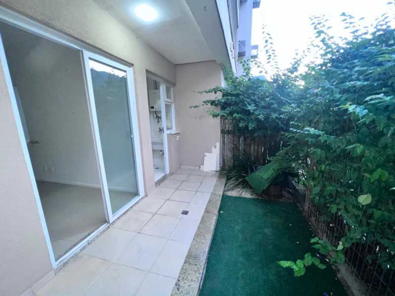 Apartamento à venda com 2 quartos, 68m² - Foto 4