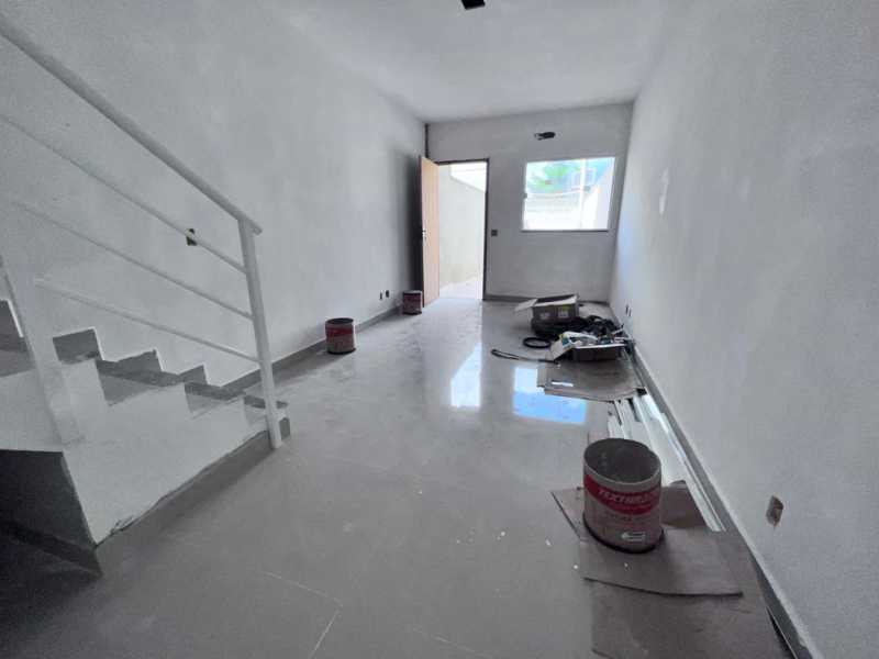 Casa à venda com 2 quartos, 80m² - Foto 2