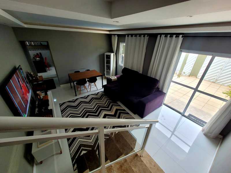 Casa de Condomínio à venda com 3 quartos, 220m² - Foto 5