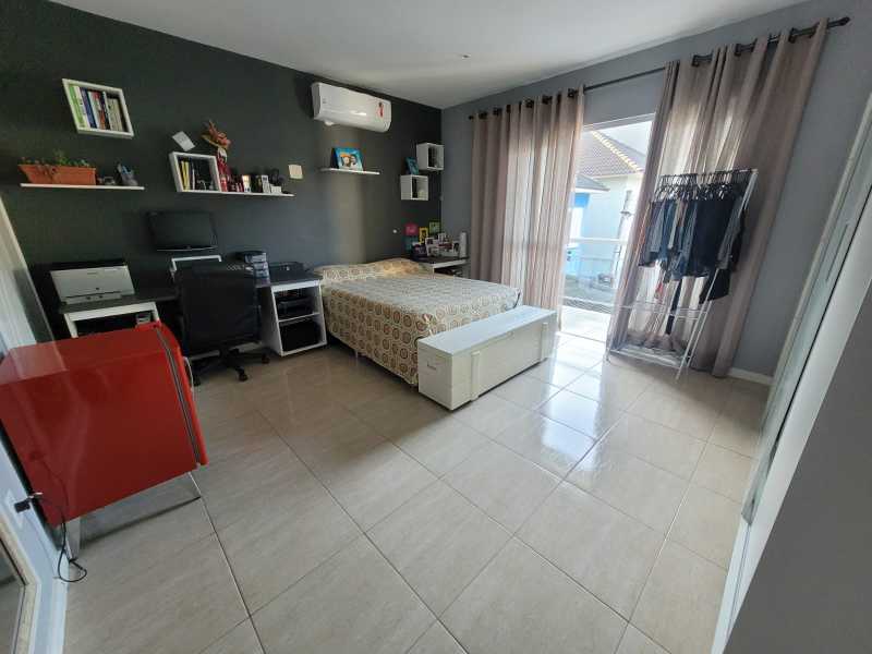 Casa de Condomínio à venda com 3 quartos, 220m² - Foto 12