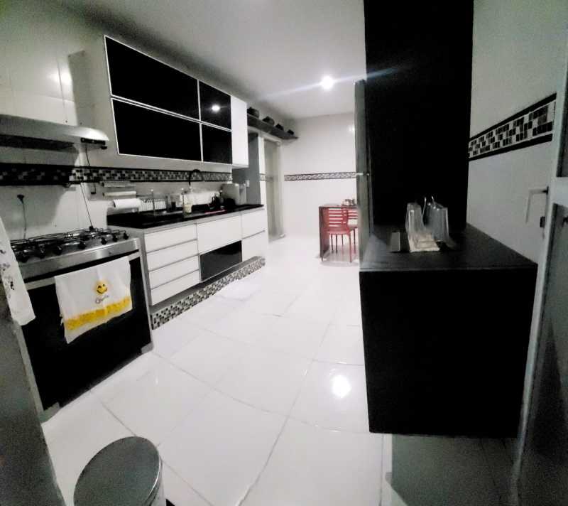 Casa de Condomínio à venda com 3 quartos, 220m² - Foto 14