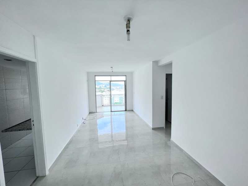 Apartamento à venda com 2 quartos, 80m² - Foto 1