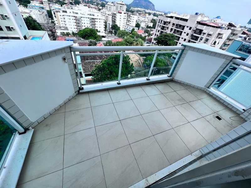 Apartamento à venda com 2 quartos, 80m² - Foto 4