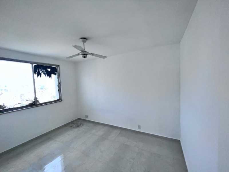 Apartamento à venda com 2 quartos, 80m² - Foto 13